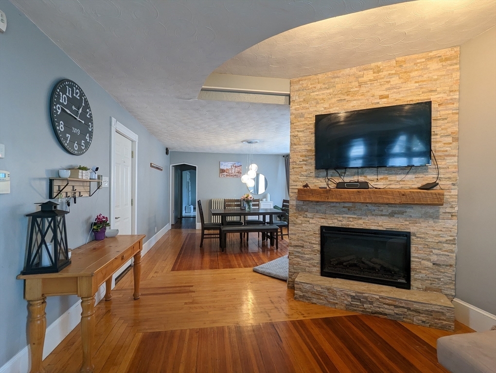 74 Bayswater St unit 2 – photo 1