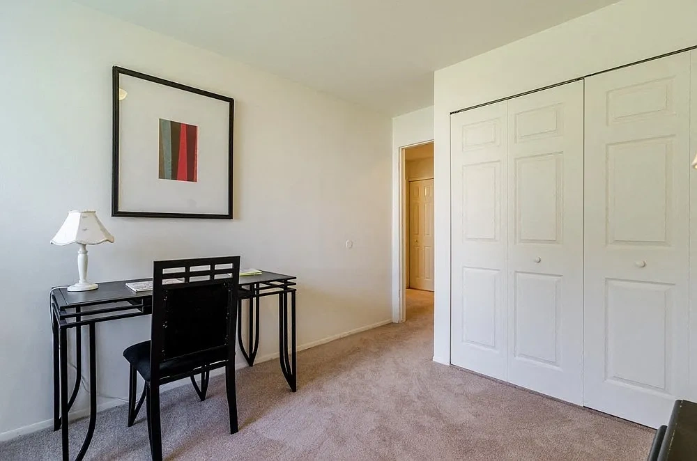 Edgewood Park Apartments – photo 4