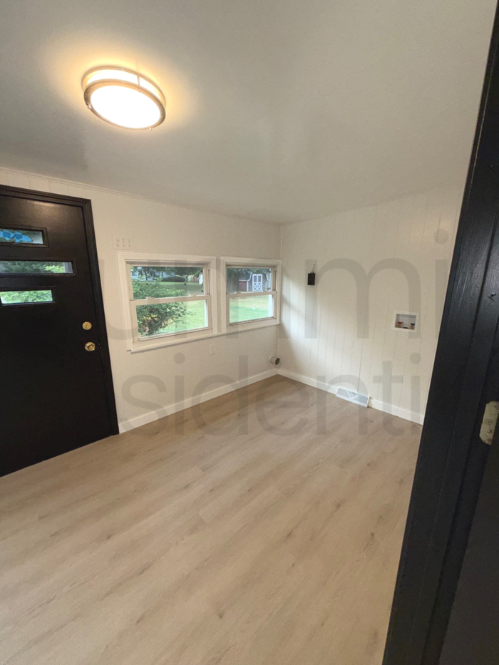 32 Market St – photo 2