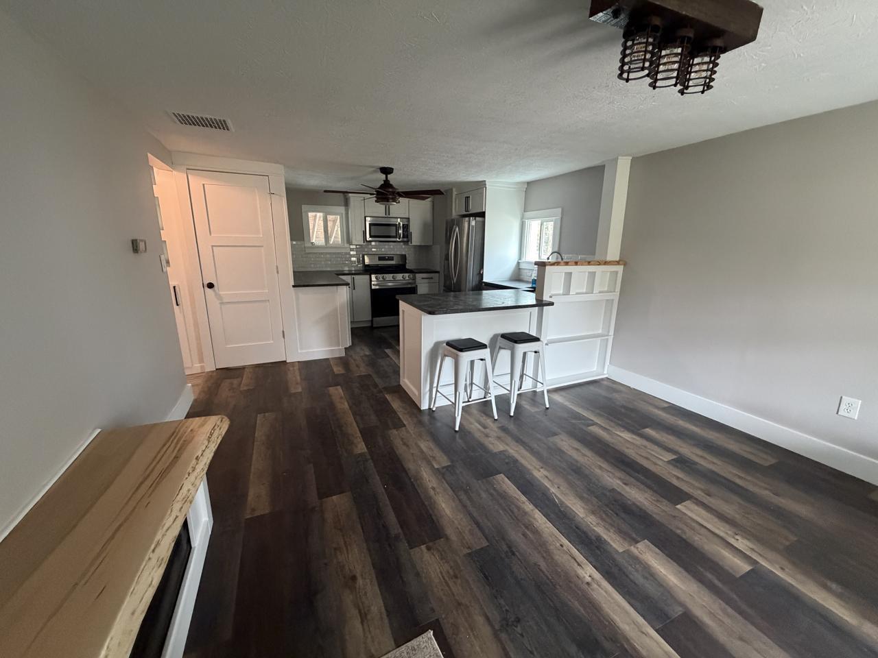172 1st St – photo 1