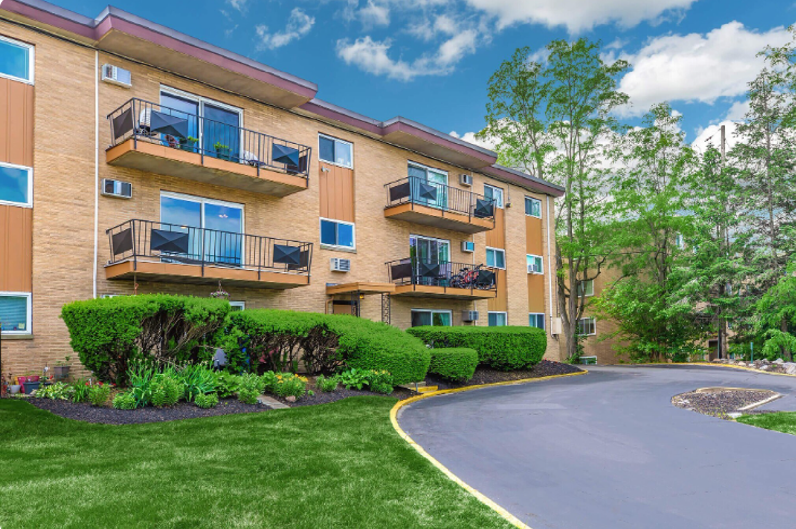 7945 Mentor Ave – photo 2