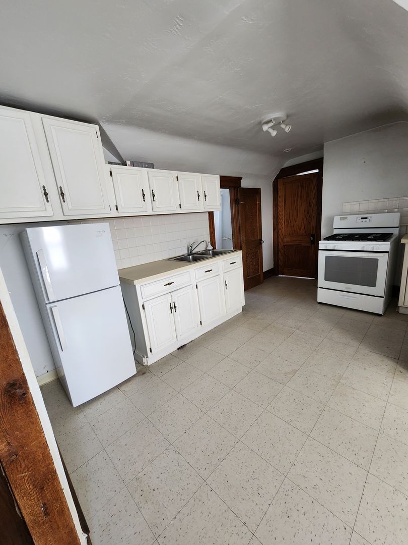 2664 Hampshire Rd unit Unit 3 – photo 4