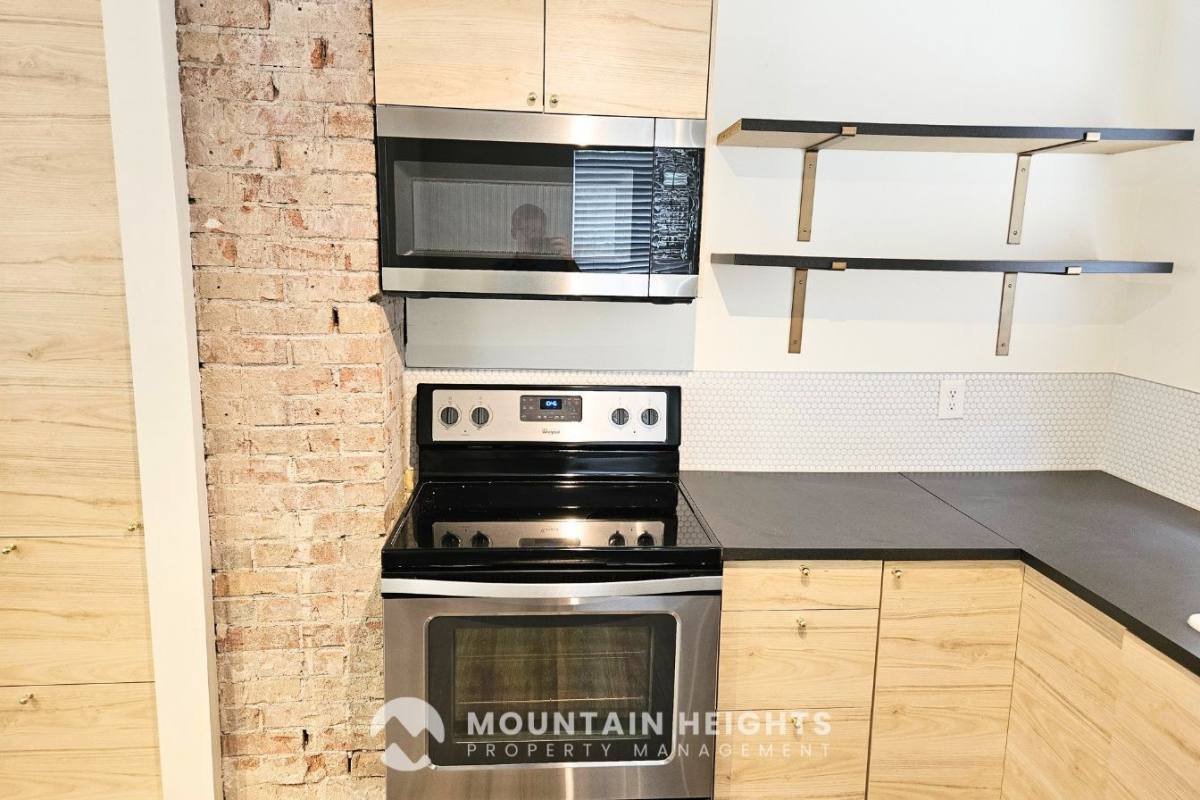 1074 E Kensington Ave – photo 5