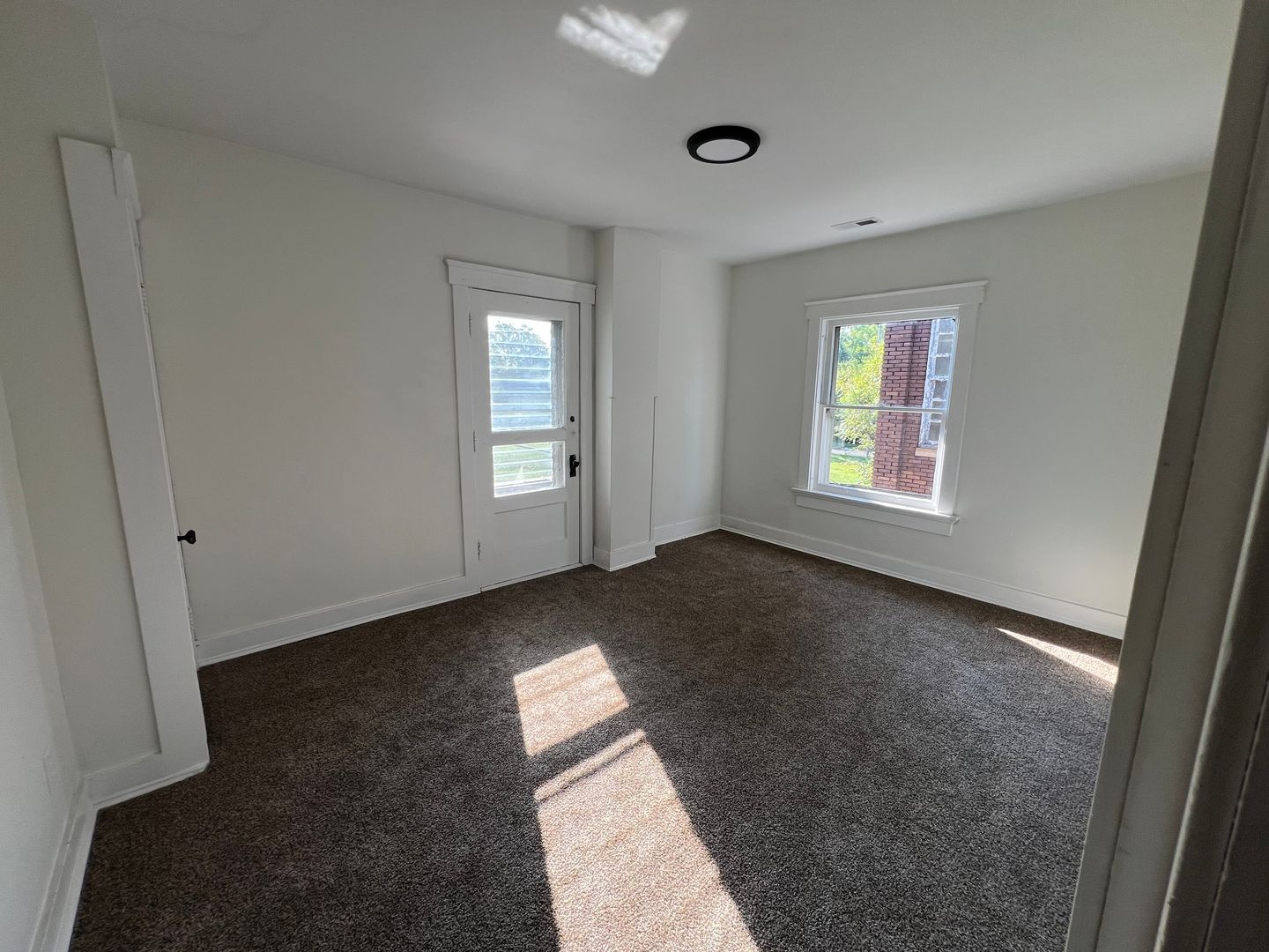416 N Conover St – photo 4