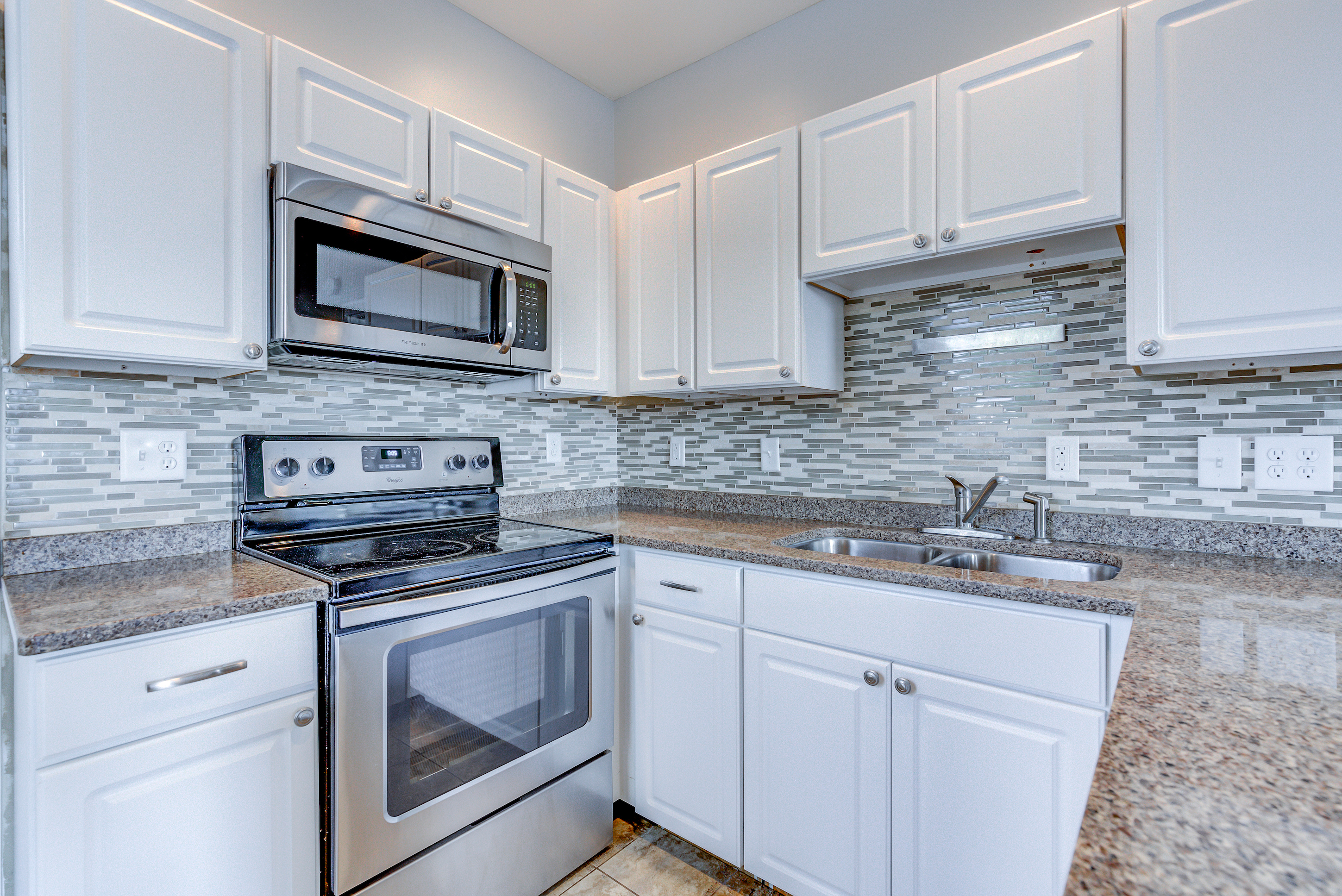 217 W Collins St unit B – photo 4