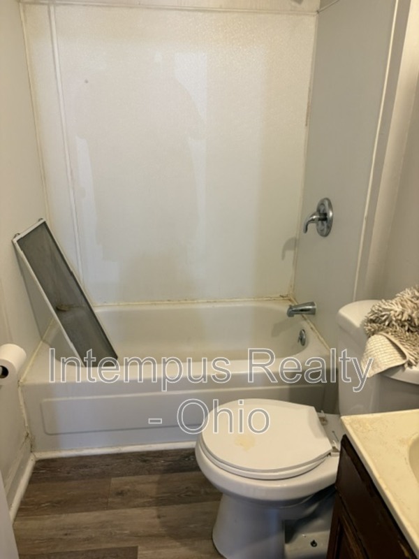 325 Hayes Ave unit # MC – photo 5