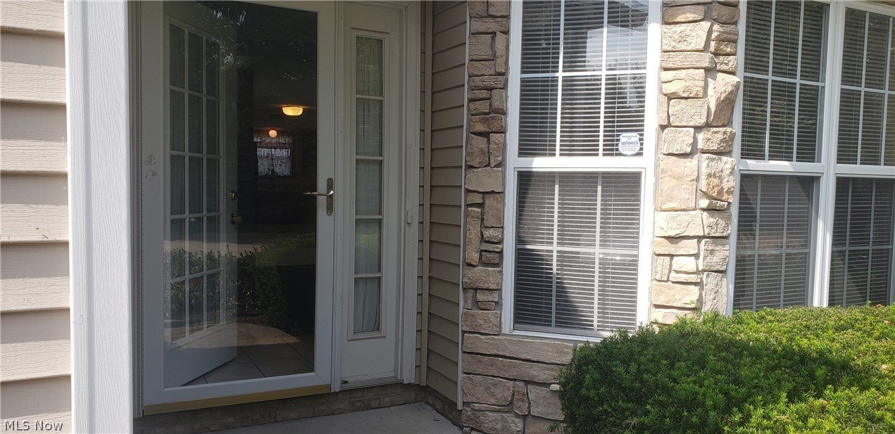 15032 Woodsong Dr – photo 2