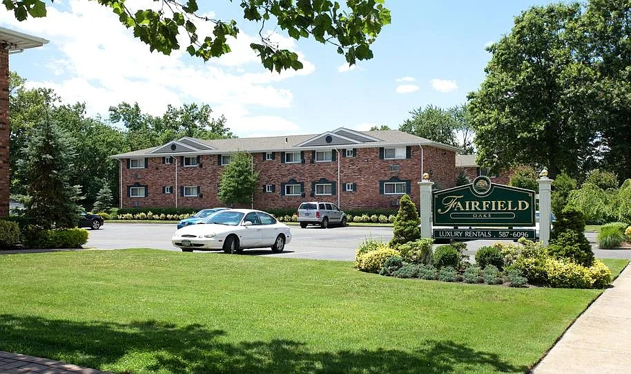 Fairfield Oaks – photo 1