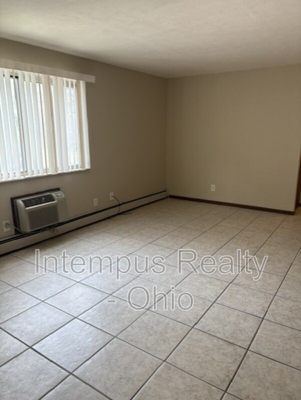3805 Indian Run Dr unit 8 – photo 4