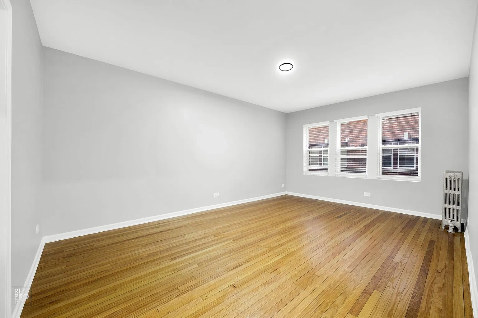 7028 S Clyde – photo 5