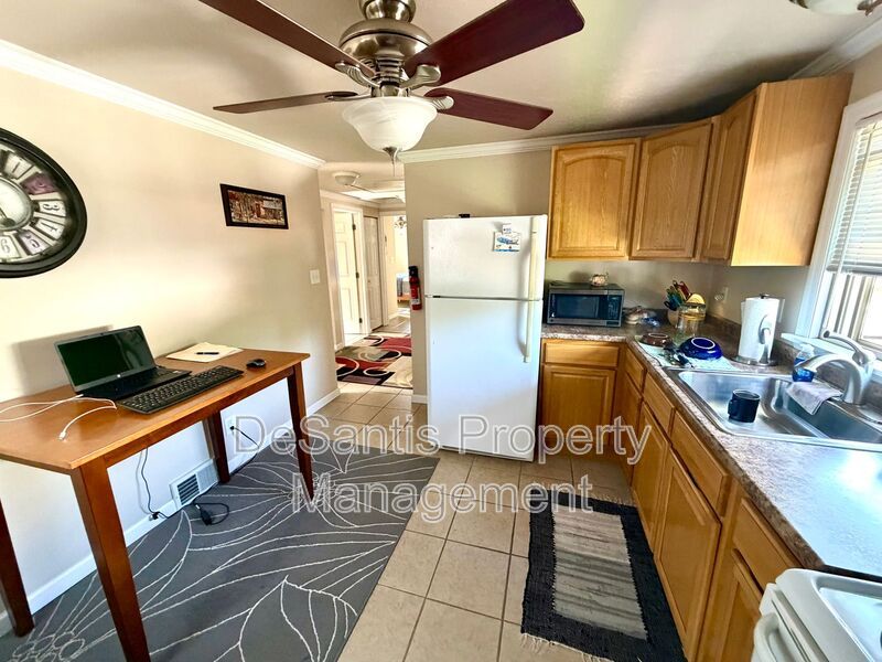 7408 Yale Ave unit B – photo 2