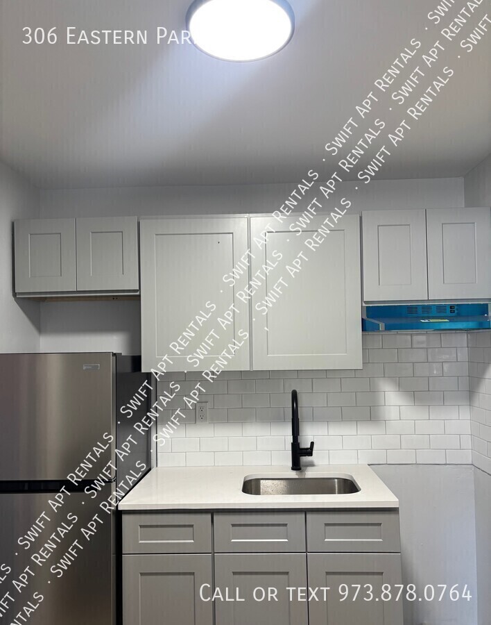 306 Eastern Pkwy – photo 3