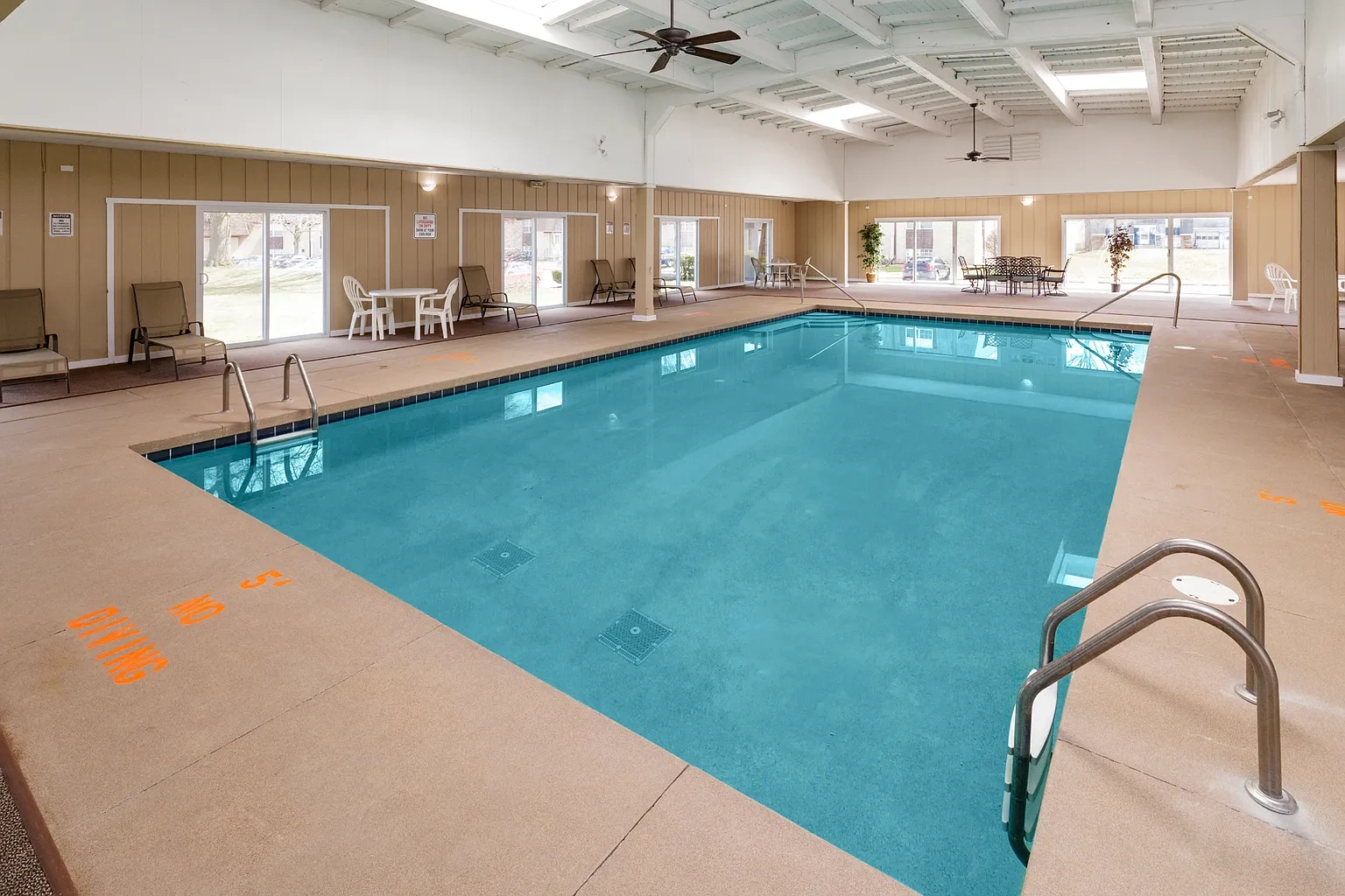 Deer Creek Apartments – photo 1