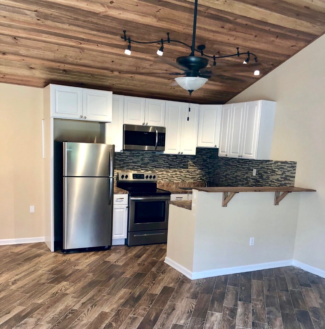 1022 10th St unit REAR – photo 1