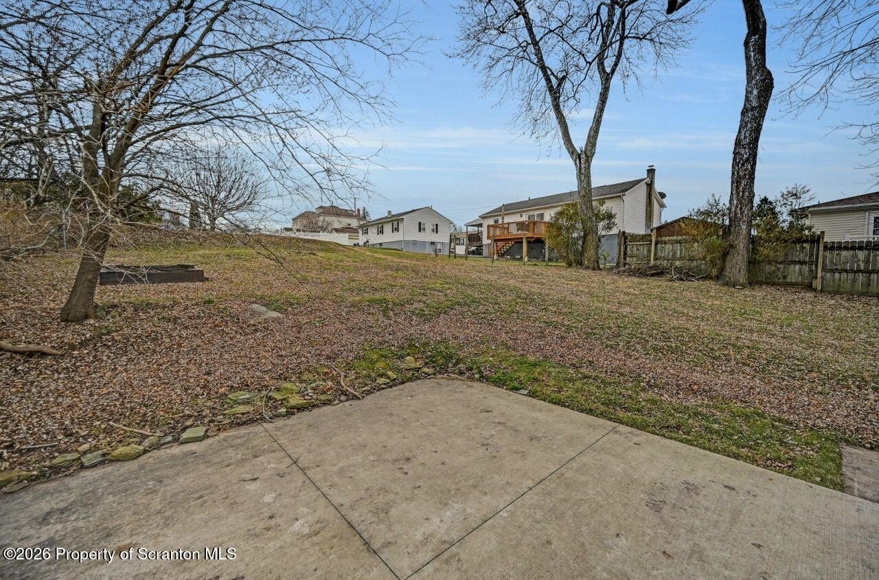2725 Cedar Ave – photo 4