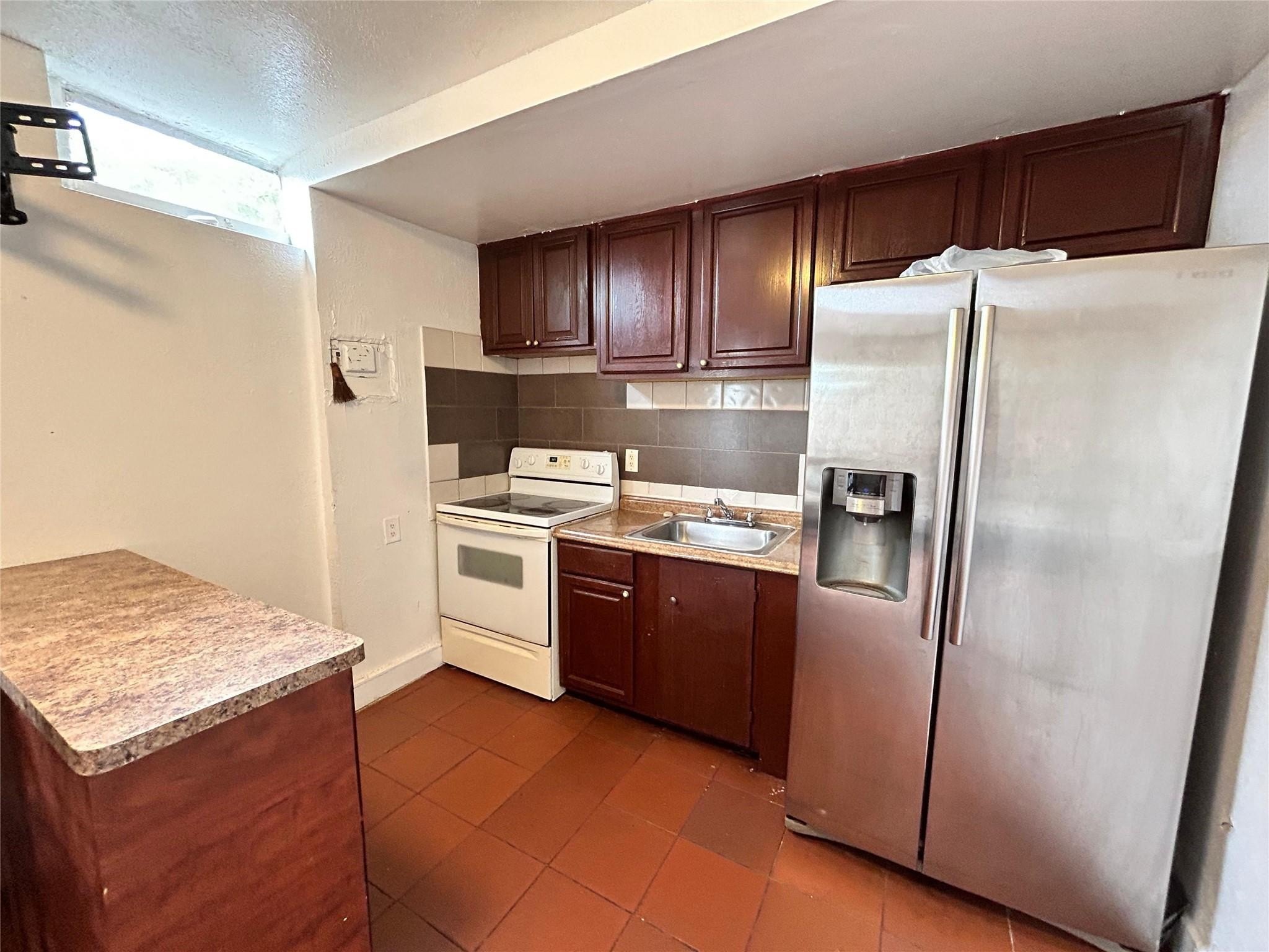 112 Newton Rd #BACK – photo 1