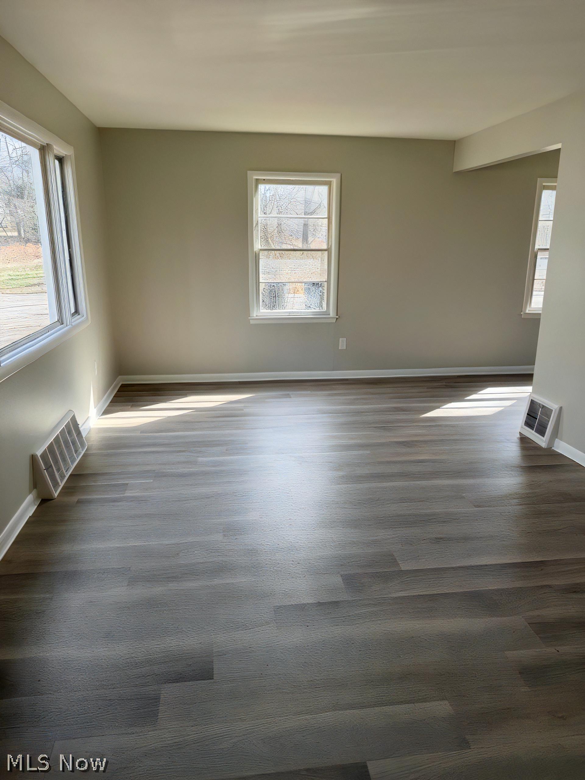 208 Barder Ave – photo 5