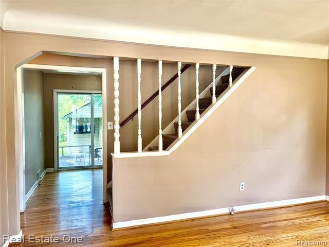 2027 Brockton Ave – photo 3