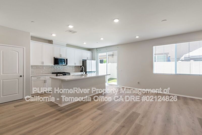 40702 Birchfield Dr – photo 2