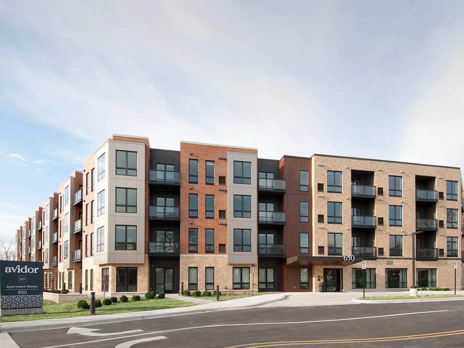 Avidor Glenview 55+ Active Adult Apartment Homes – photo 3