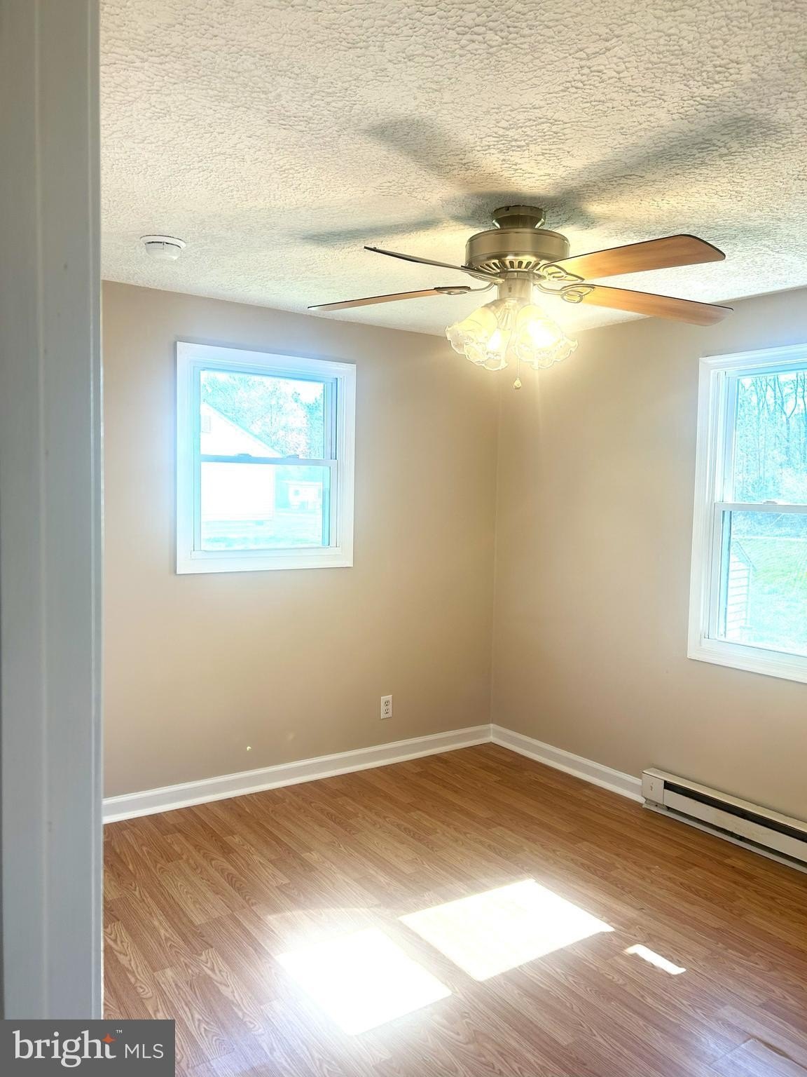 90 Charles Way – photo 5
