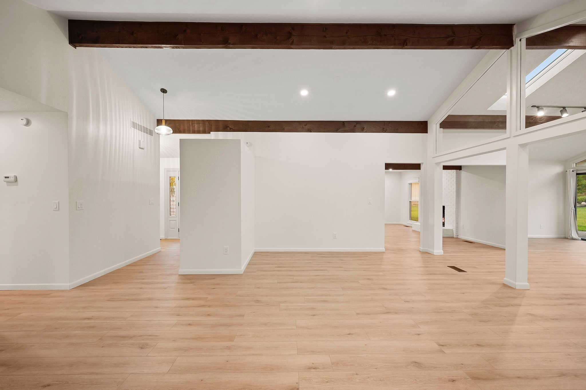 875 Brandon Cir – photo 3