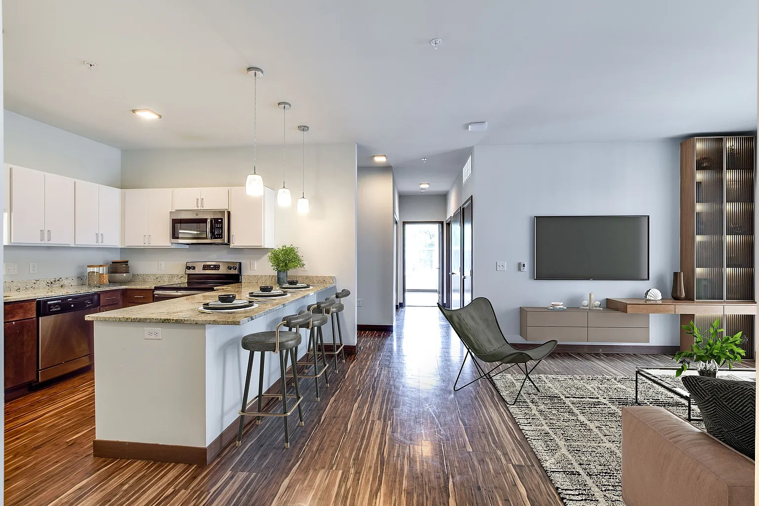 700 East Apartments – photo 2