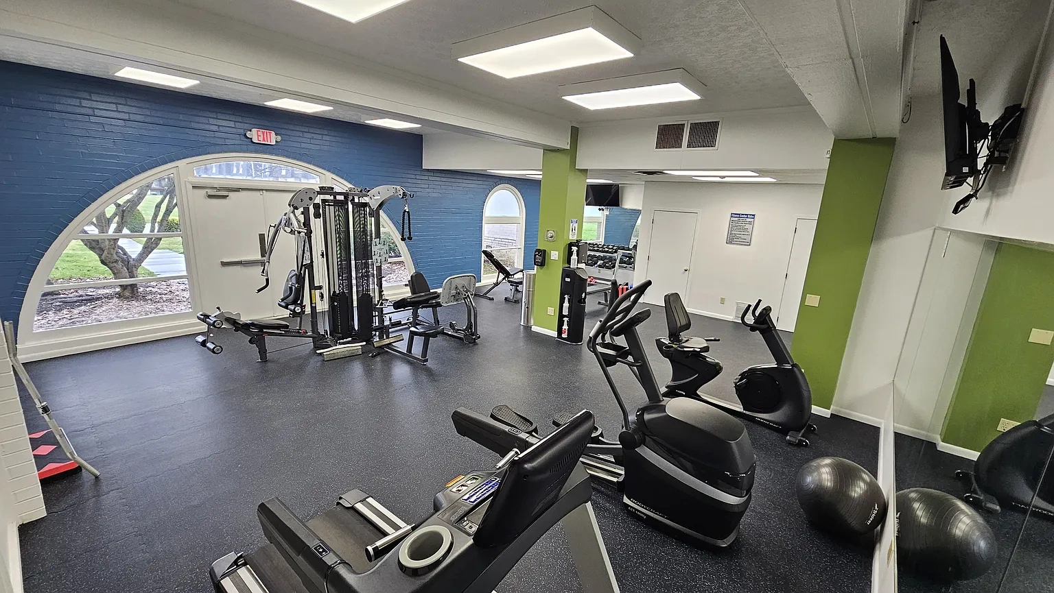 Central Park West Apartments & Townhomes – photo 5