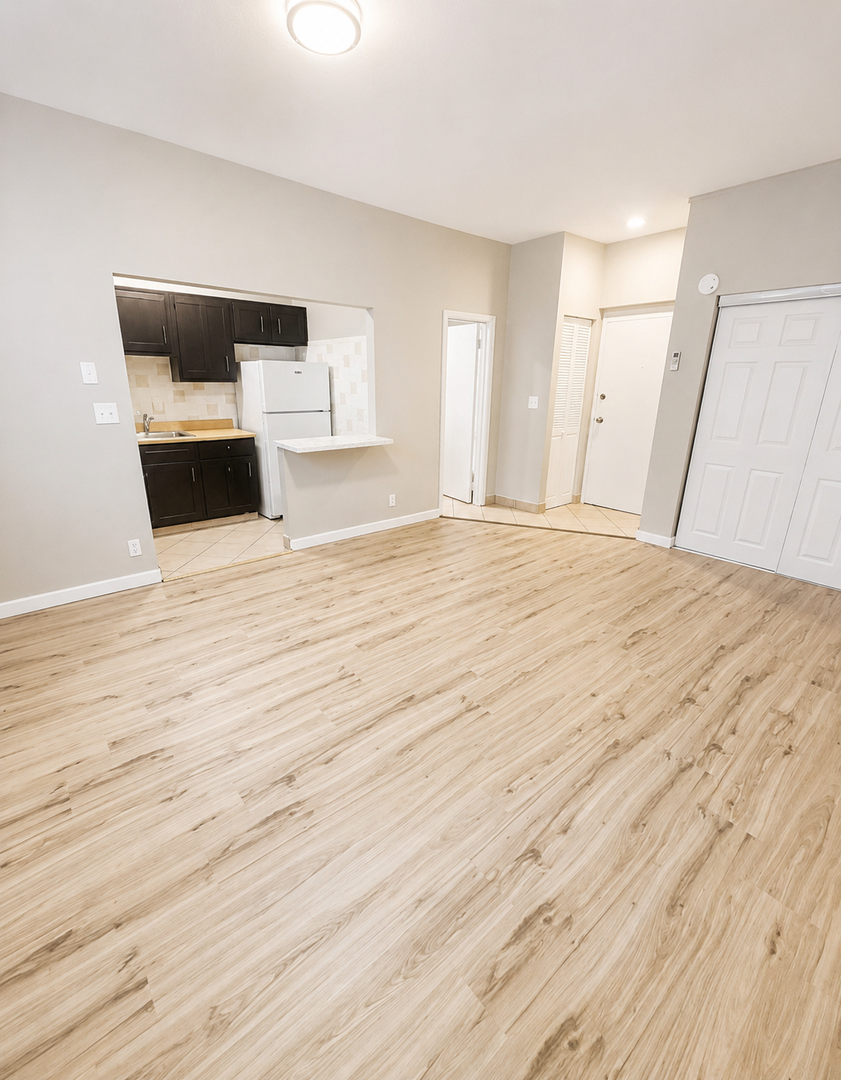 321 Ella St unit 3 – photo 3