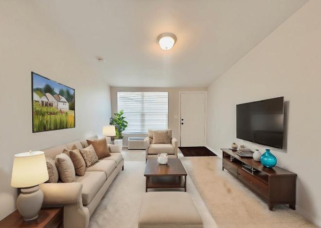 4804 W Bancroft St – photo 3