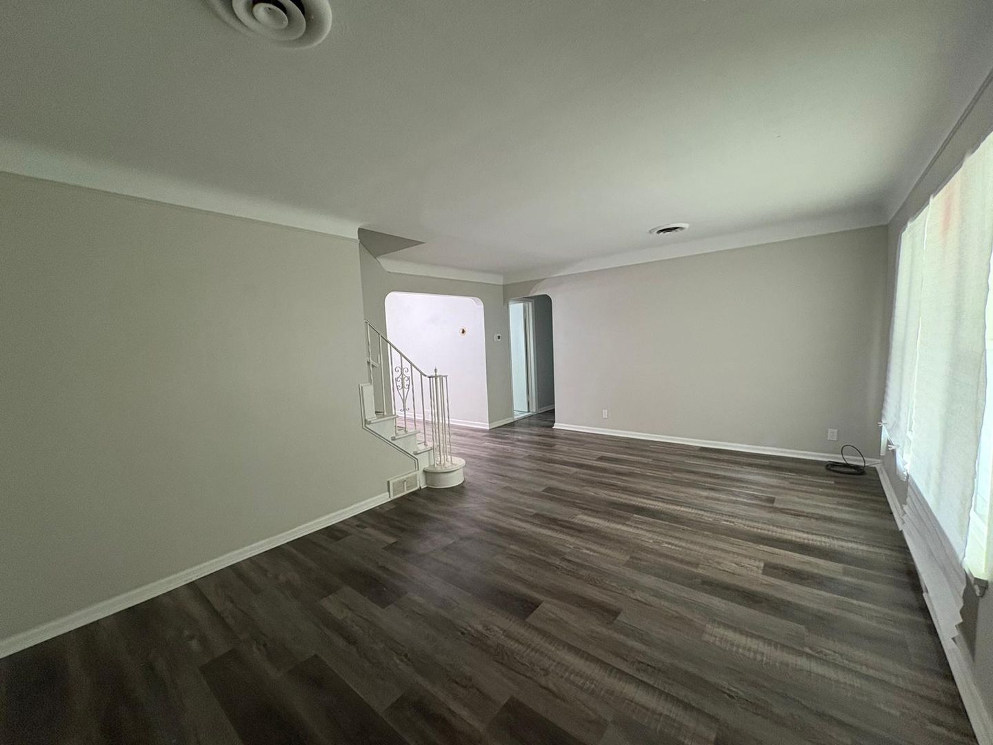 1037 Keystone Dr – photo 3