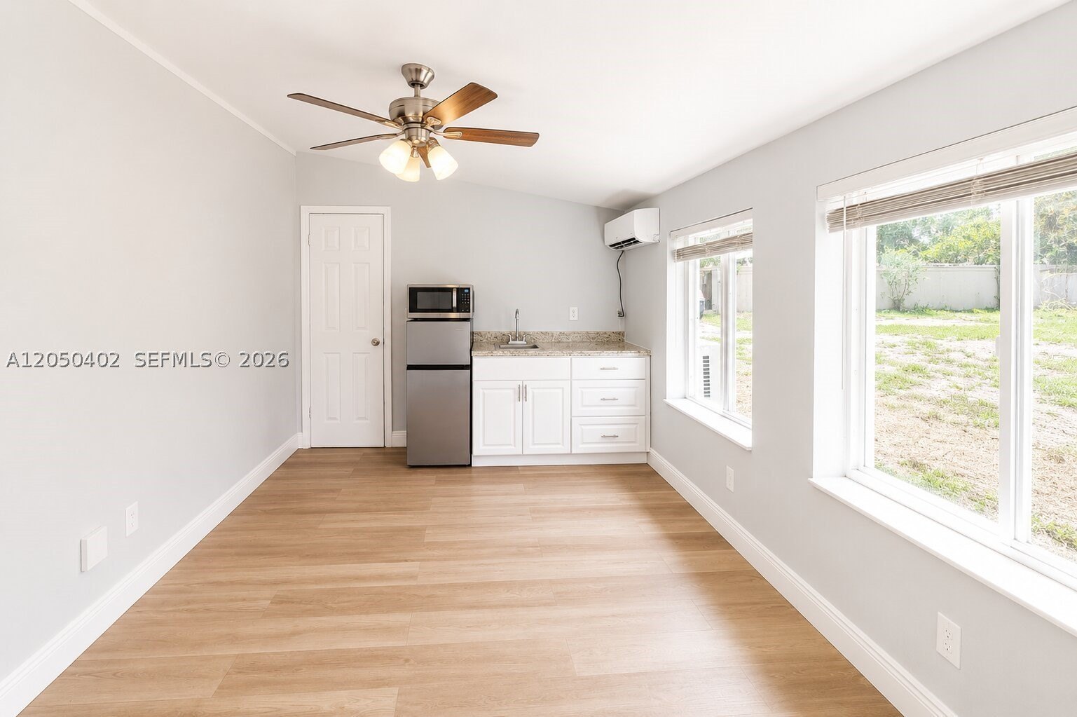 2511 SW 3rd St #B- B – photo 1