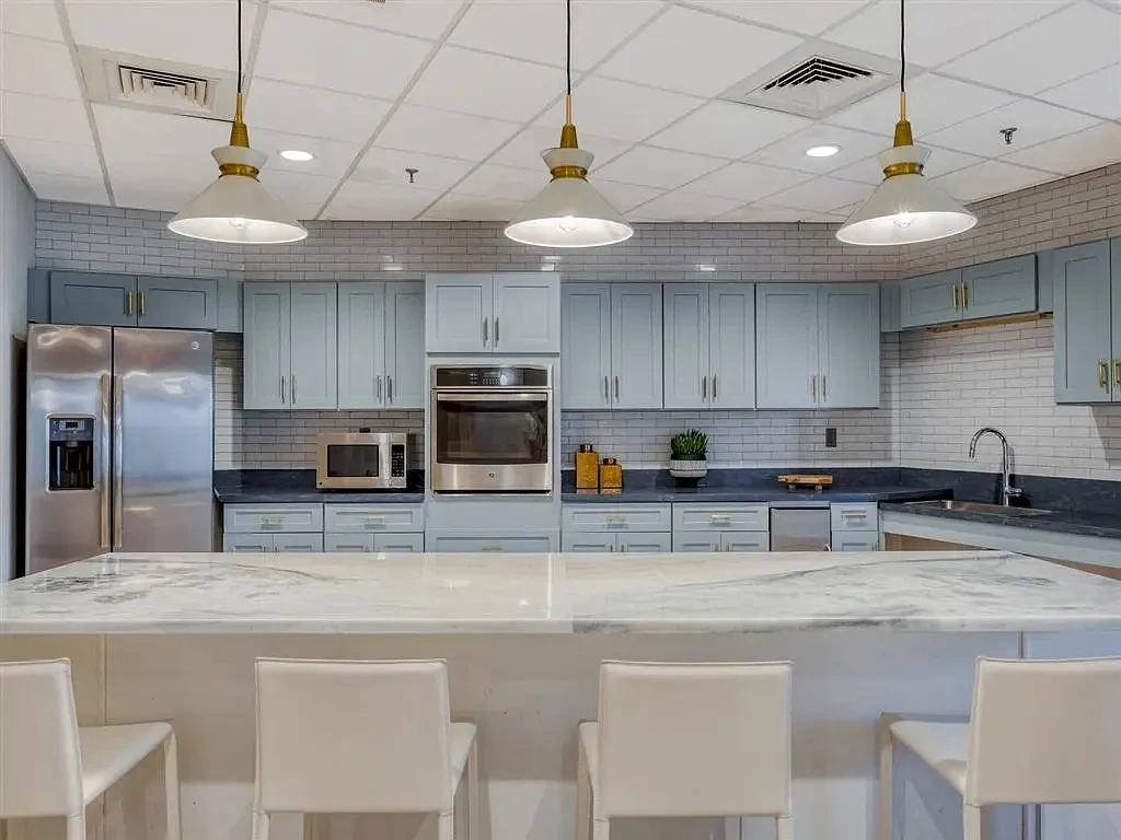 The Flats at Shady Grove – photo 1