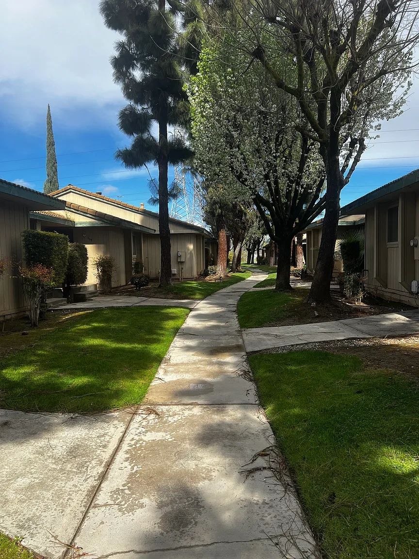 Palm Gates Apartments – photo 2