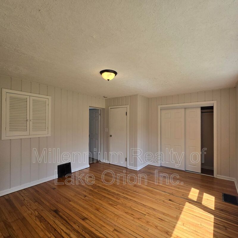 96 Oliver St – photo 5
