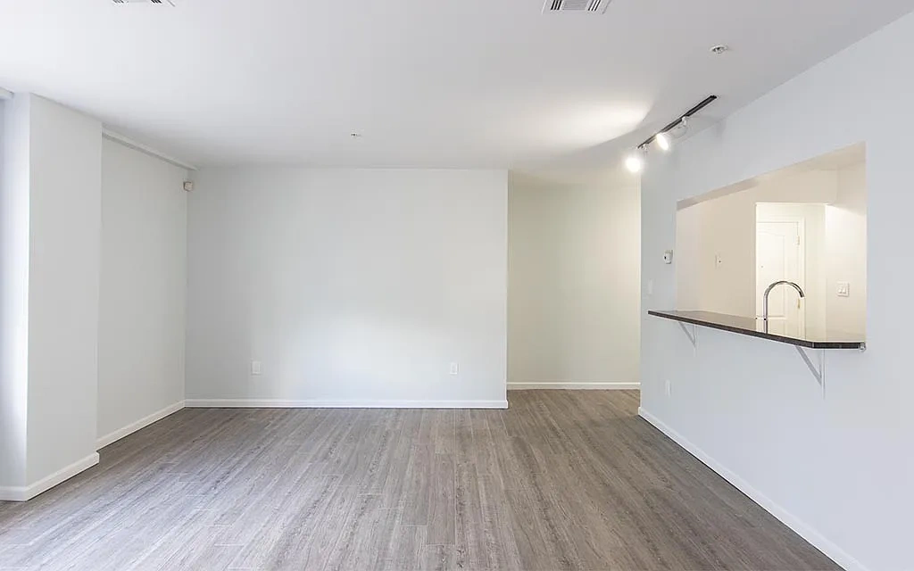 394 S Harrison St. – photo 3