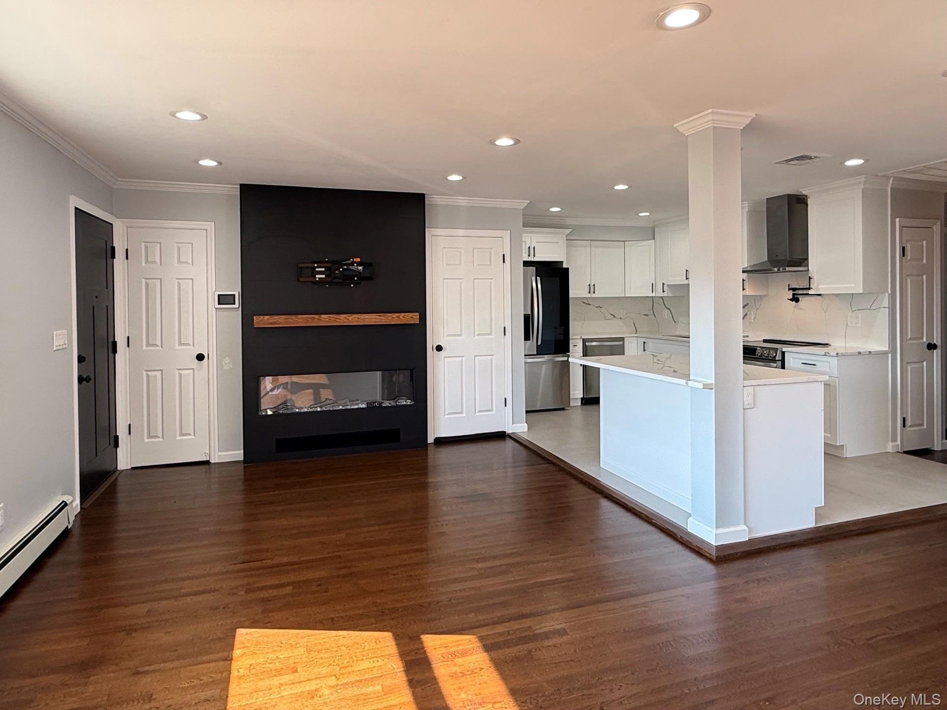 15 W Walnut St – photo 2