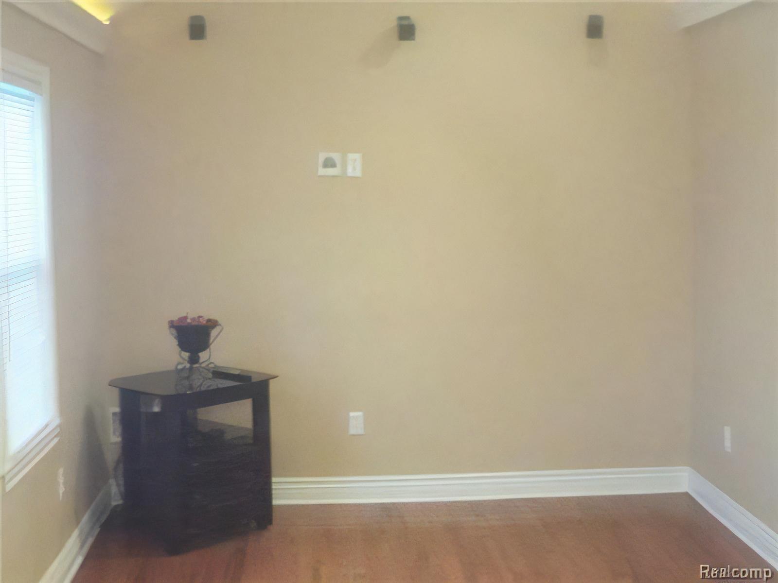 891 E Guthrie Ave – photo 5