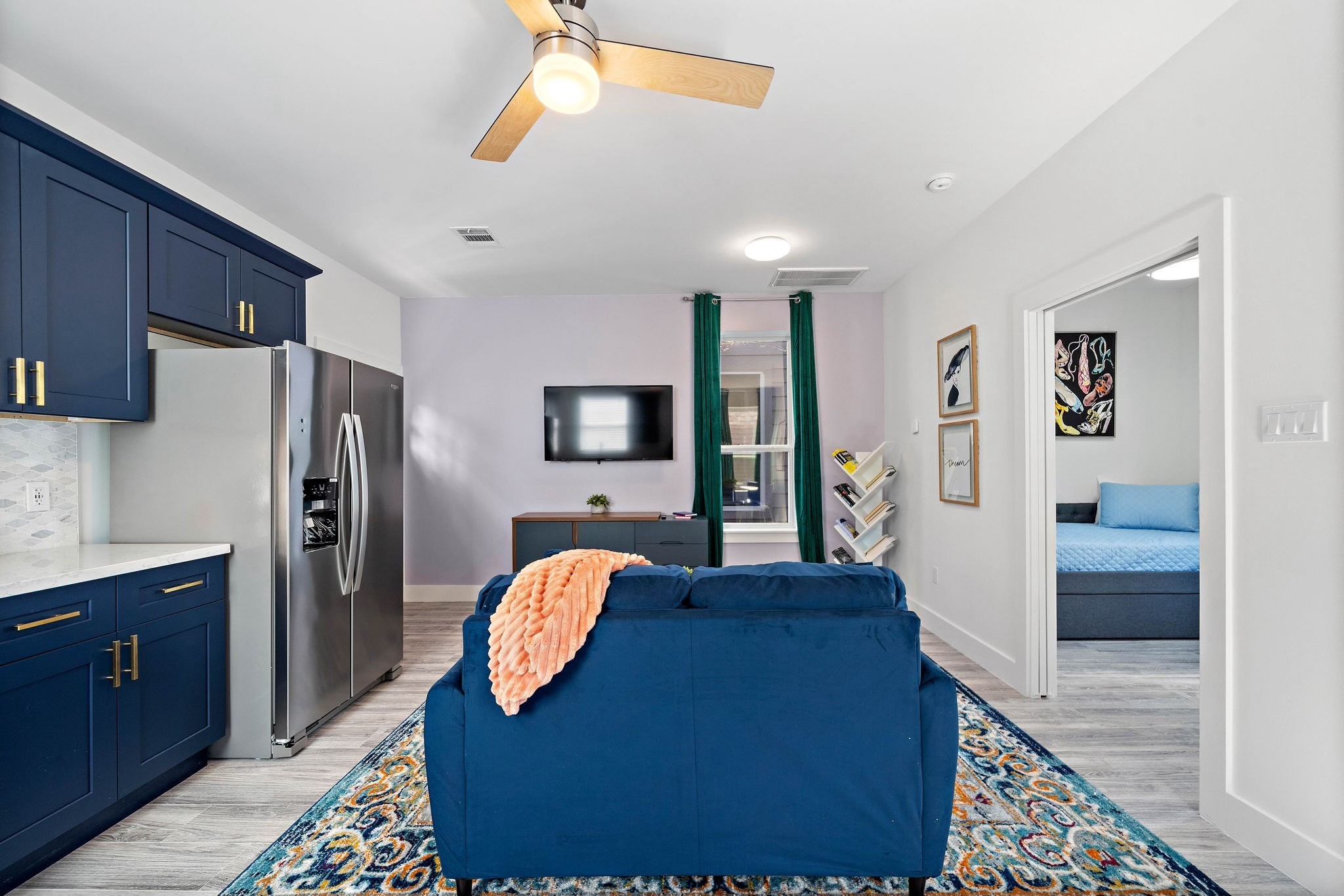 207 E 38th St unit B – photo 2