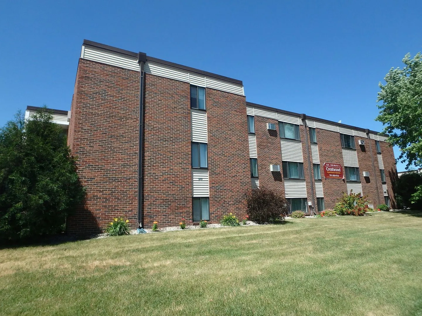 Crestwood Apartments – Floor plan