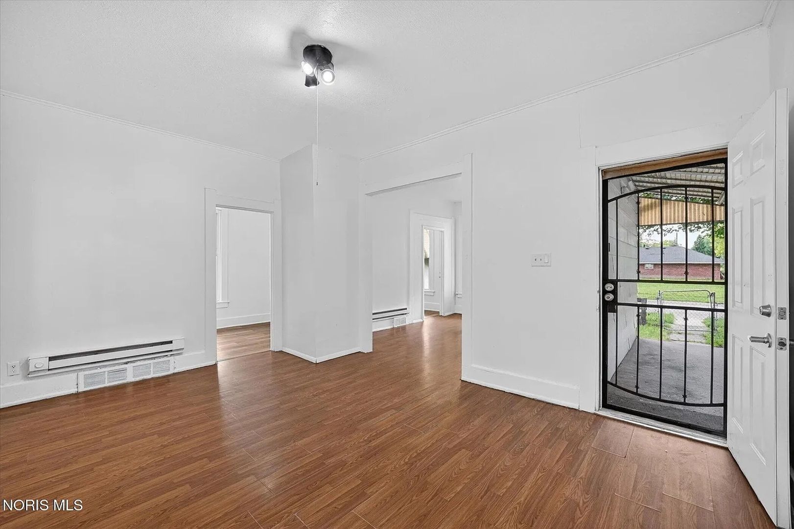 2938 Chase St – photo 4