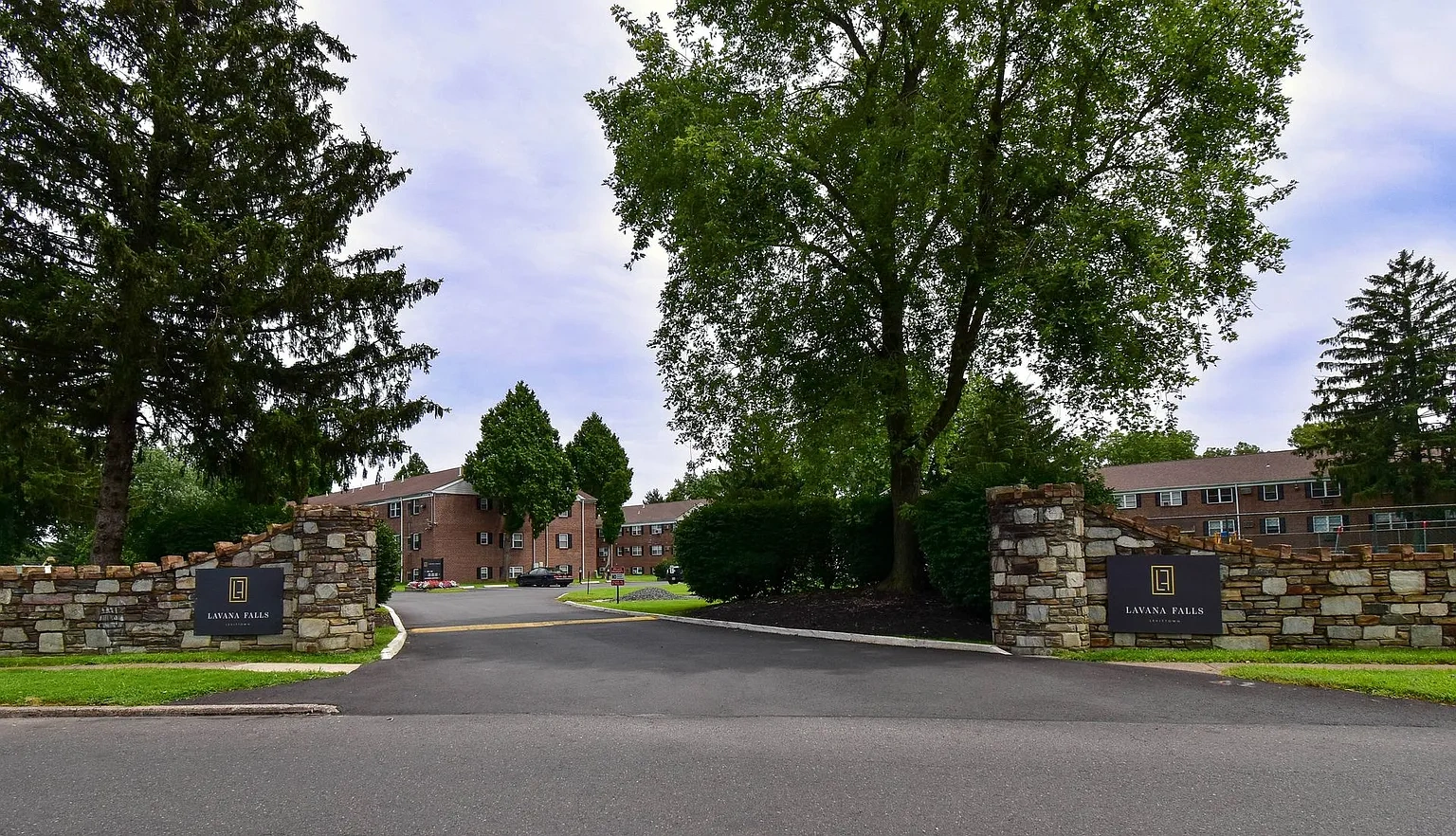 Lavana Falls Apartments – photo 5