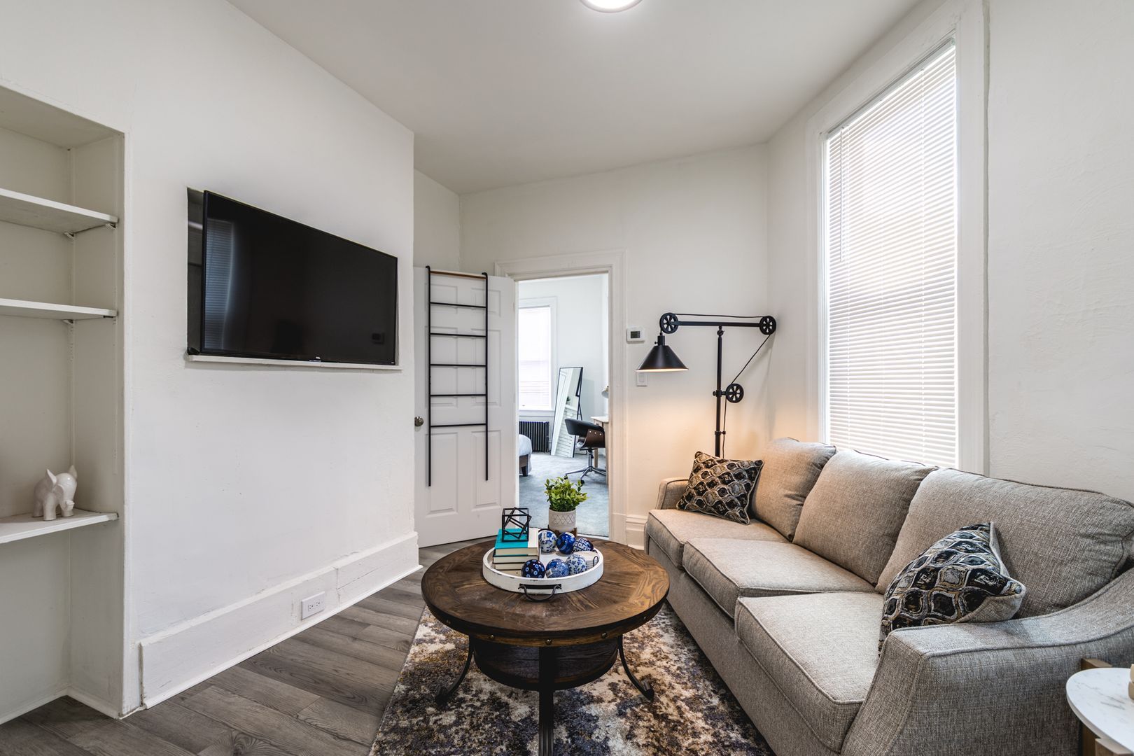 4913 Yew St unit 1 – photo 1