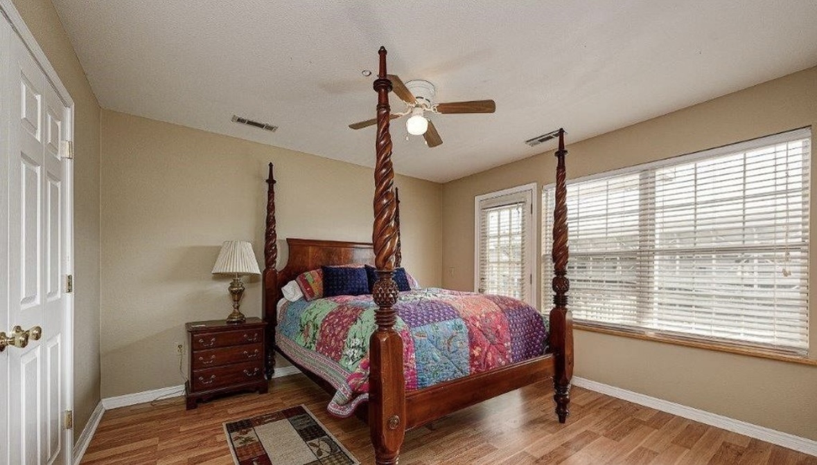 410 N Oliver Ave – photo 4