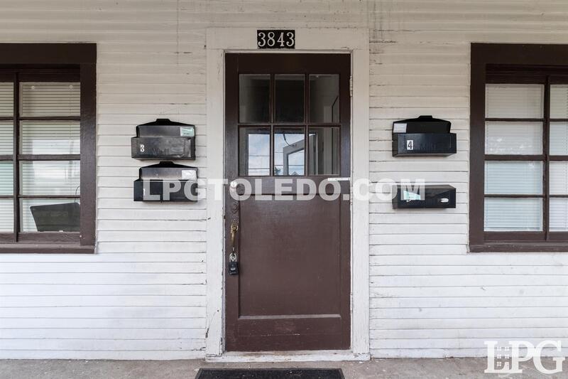 3843 Peru St unit 3 – photo 4