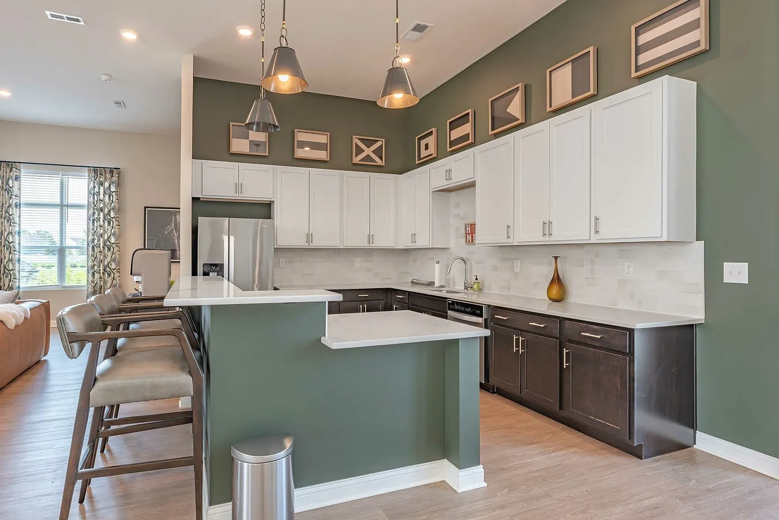 Dixon House – photo 1