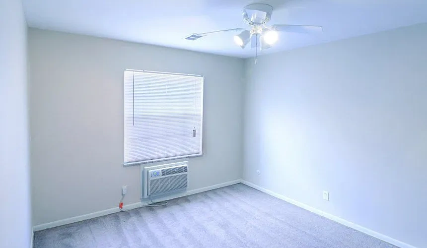 Alexander Hamilton Plaza Apartments – photo 1
