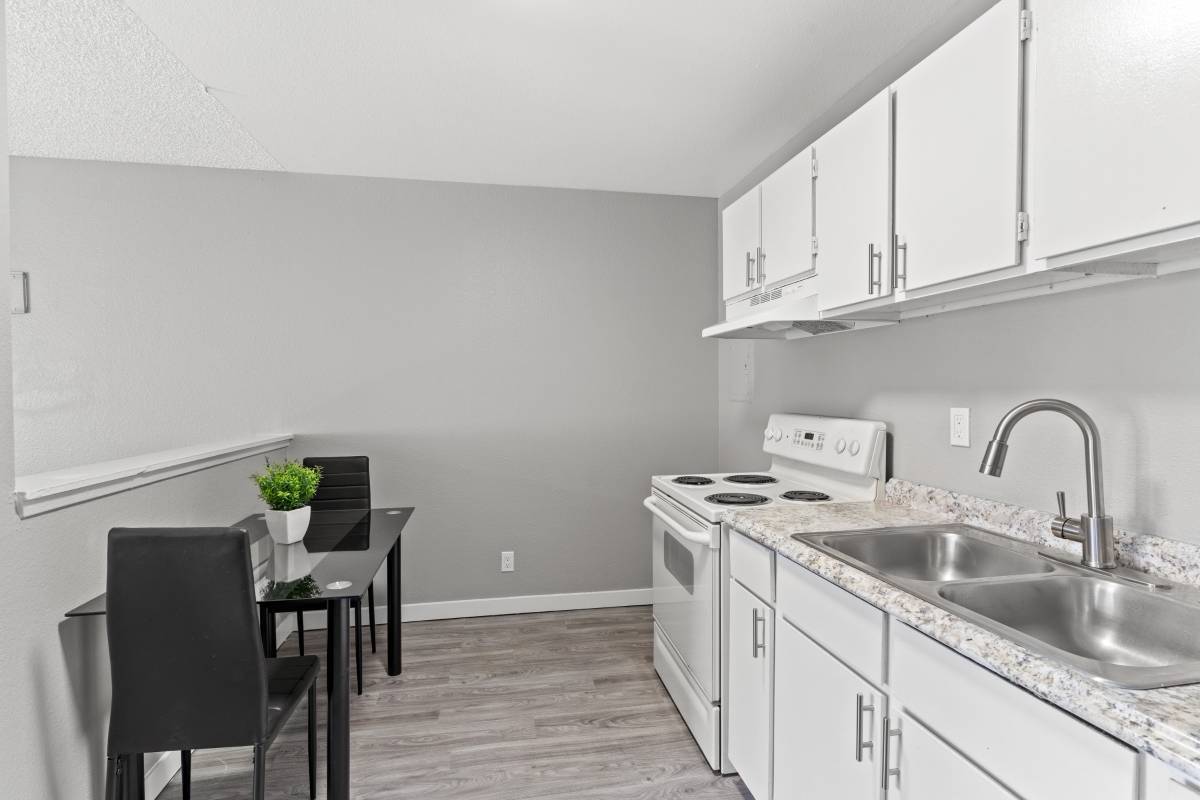 2900 E Charleston Blvd unit 80 – photo 1