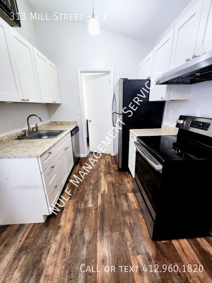 313 Mill St – photo 2