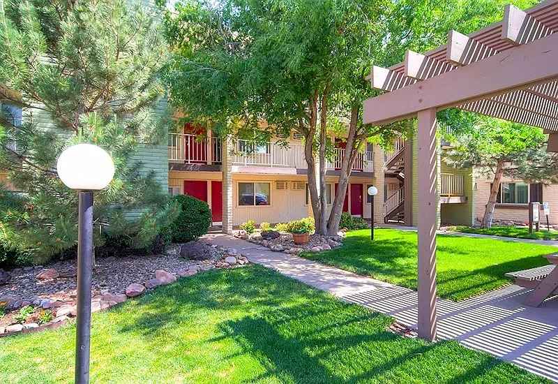 Garden Pointe – photo 1